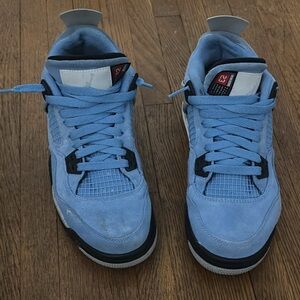 UNC JORDAN WOMANS Light Blue Sneakers with Black Accents